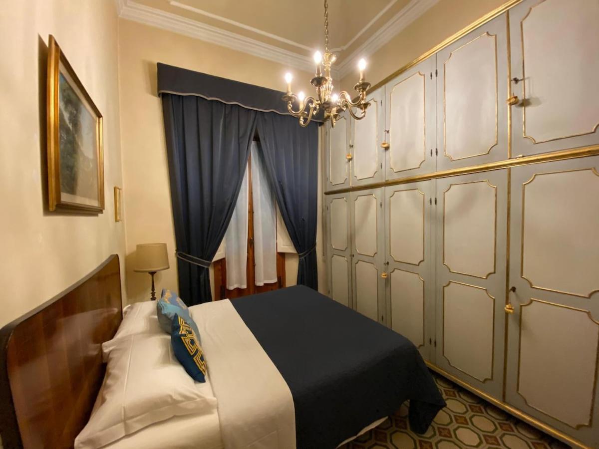 Nobility In The Heart Of Florence! Appartamento *
